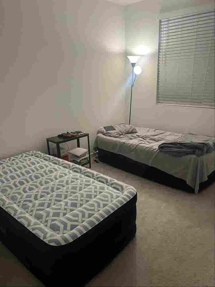 Share room