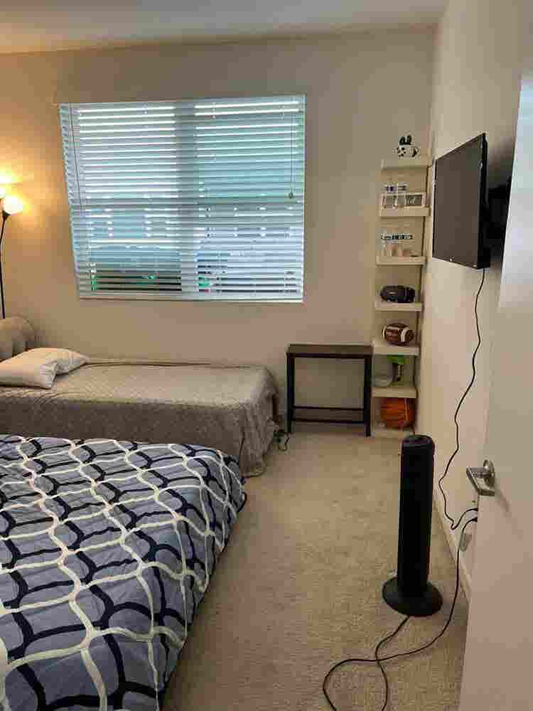 Share room