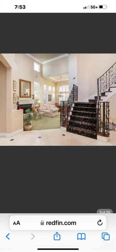 Quite bedroom in golf course areaa