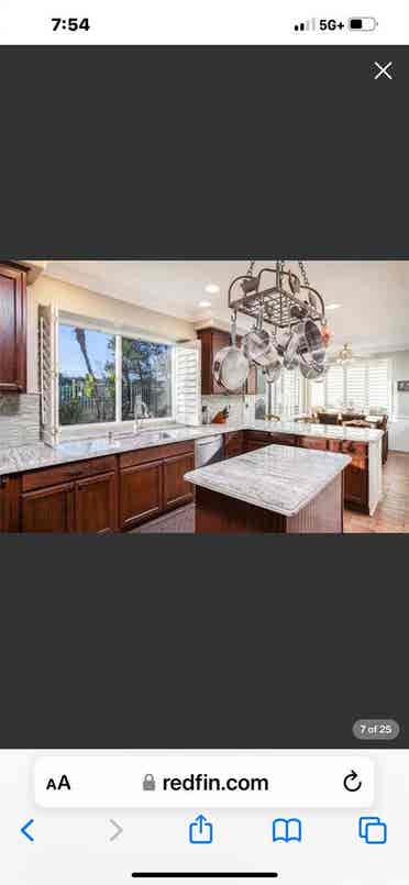 Quite bedroom in golf course areaa