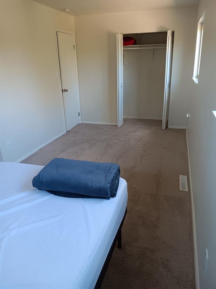 Room for rent in colorado springs.
