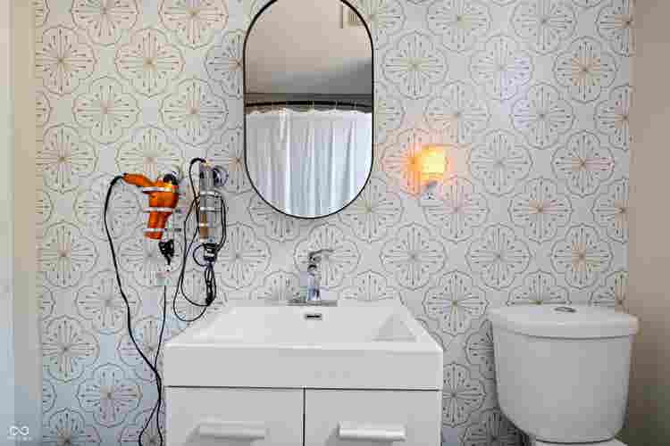 Room for rent - 7min to downtown