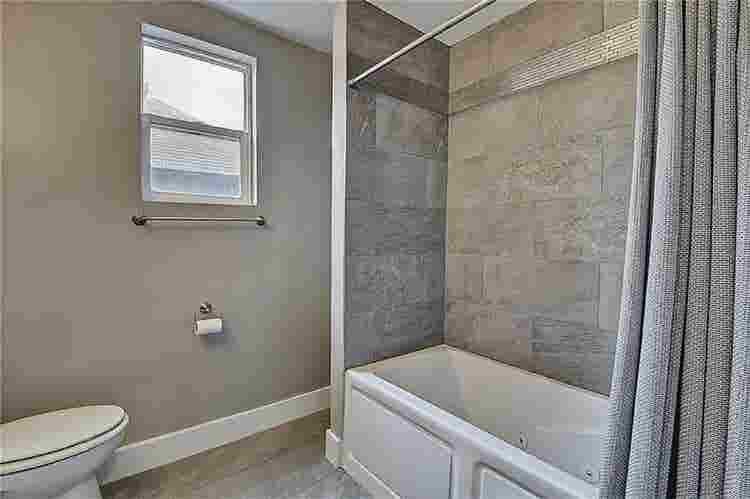 Room for rent - 7min to downtown