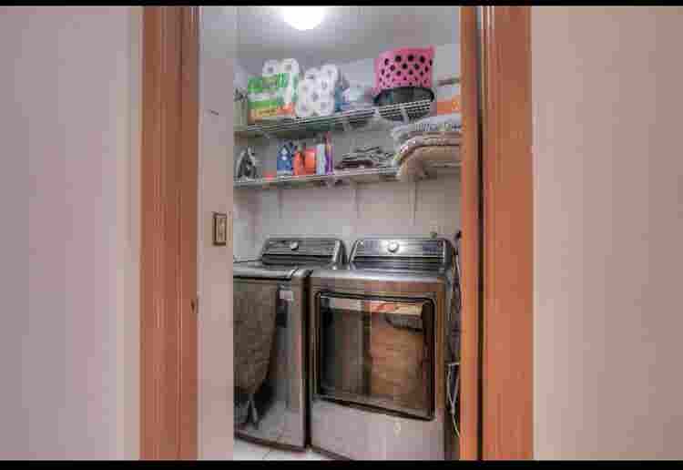 Looking for roommate asap