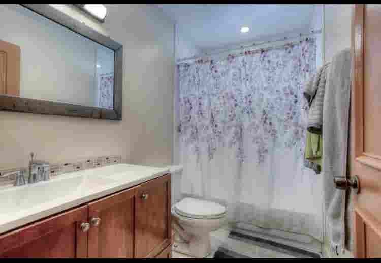 Looking for roommate asap