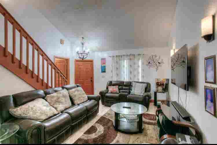 Looking for roommate asap