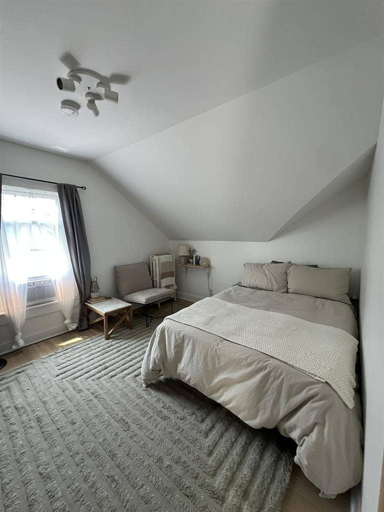Cozy House and Room