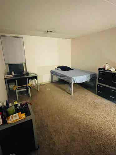 SUMMER SUBLEASE AVAILABLE