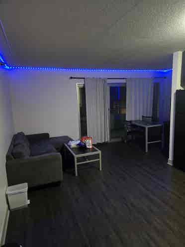 SUMMER SUBLEASE AVAILABLE