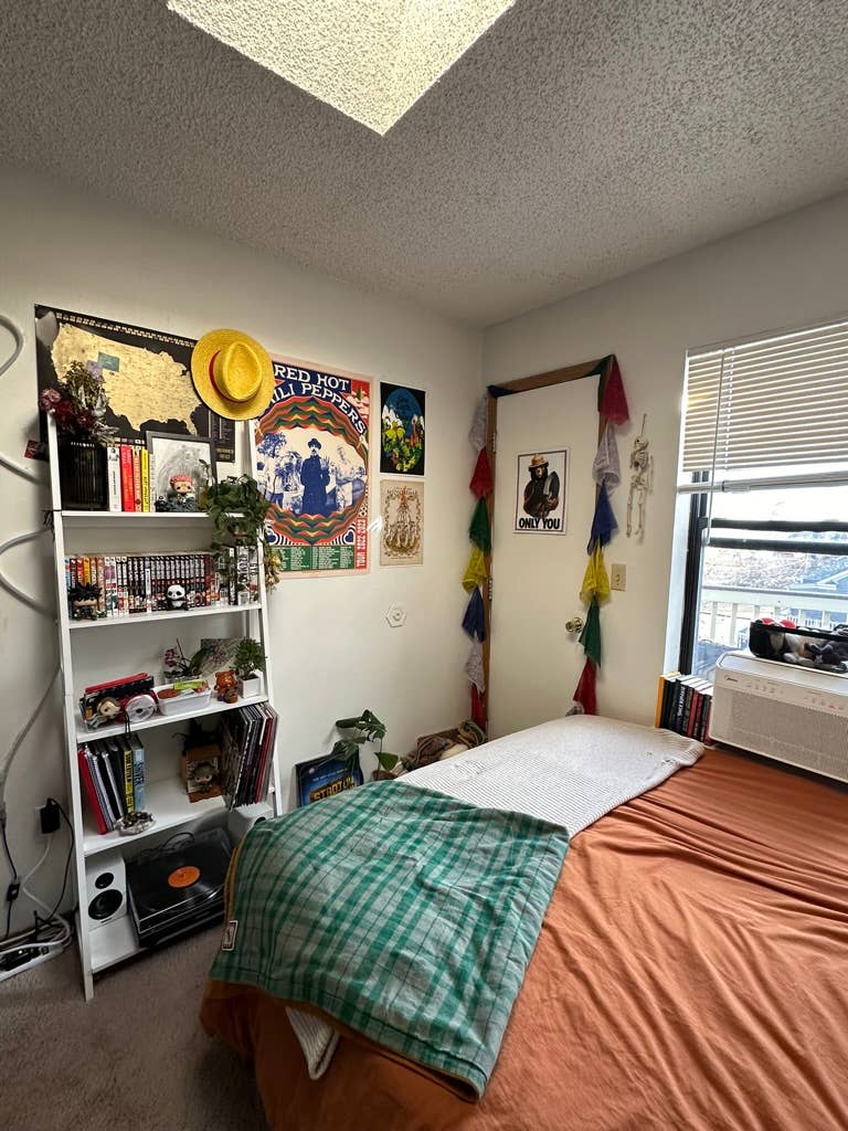 3 BR Condo - Great Location!