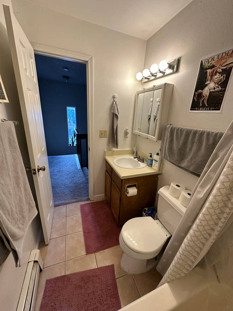 3 BR Condo - Great Location!