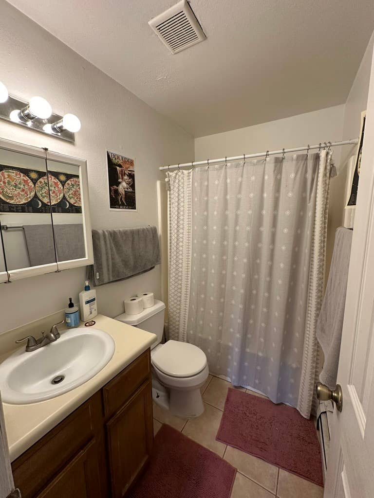 3 BR Condo - Great Location!
