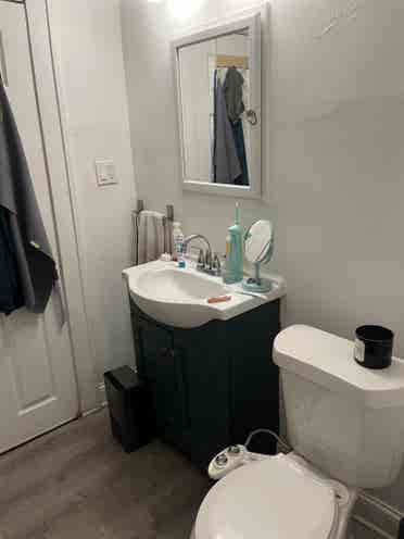 1 room in a house all inclusive