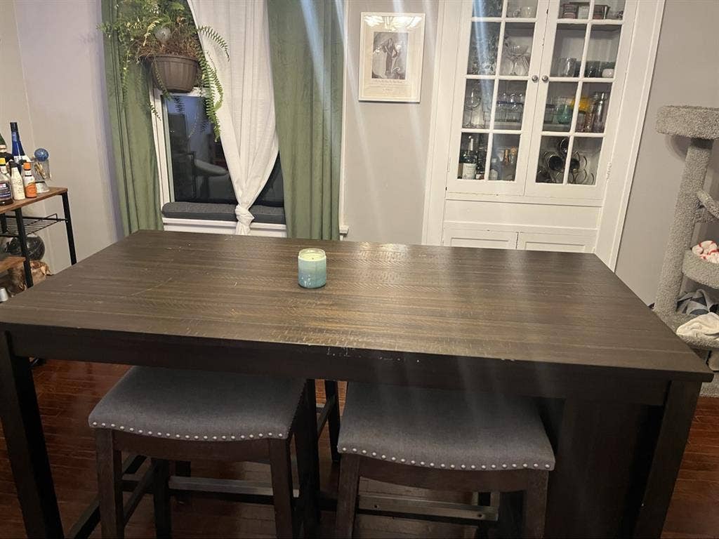 1 room in a house all inclusive