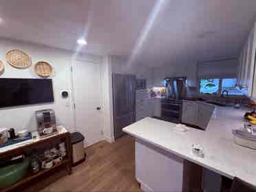 RIVER SIDE HOUSE - ROOMS AVAILABLE!