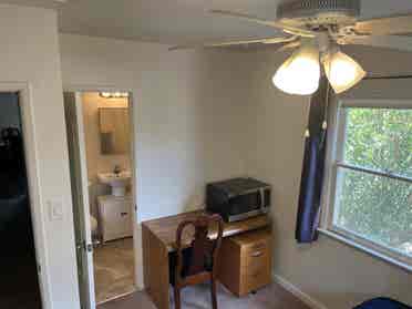 1bd w/Private Bath+Private Entrance