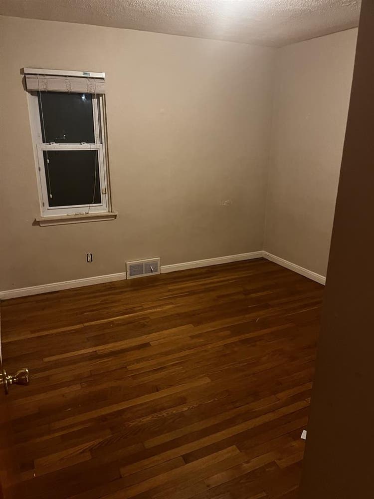 Oak Park Room