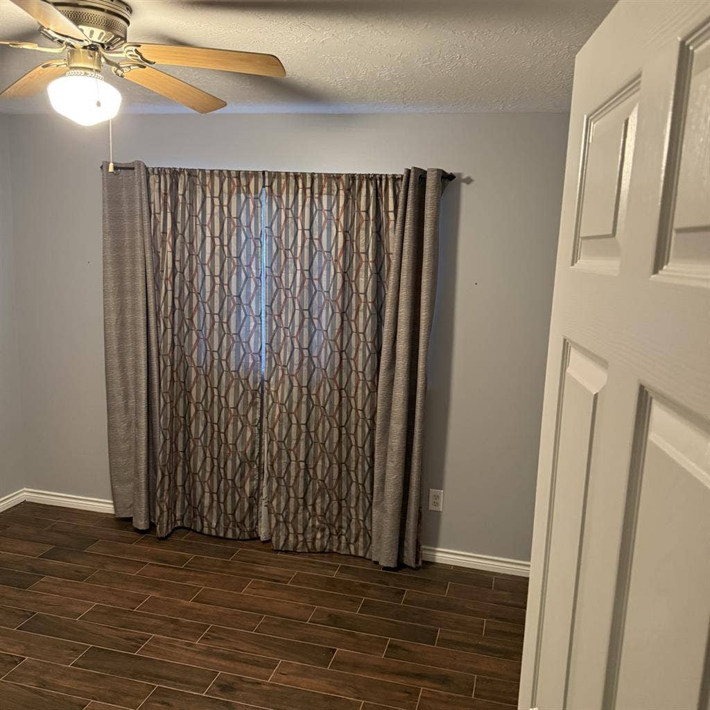 Furnished/unfurnished room