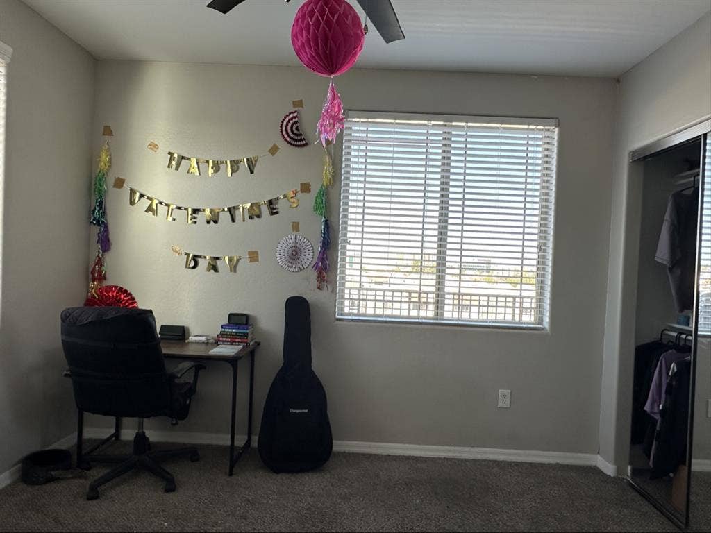 Room W/ Balcony near ASU