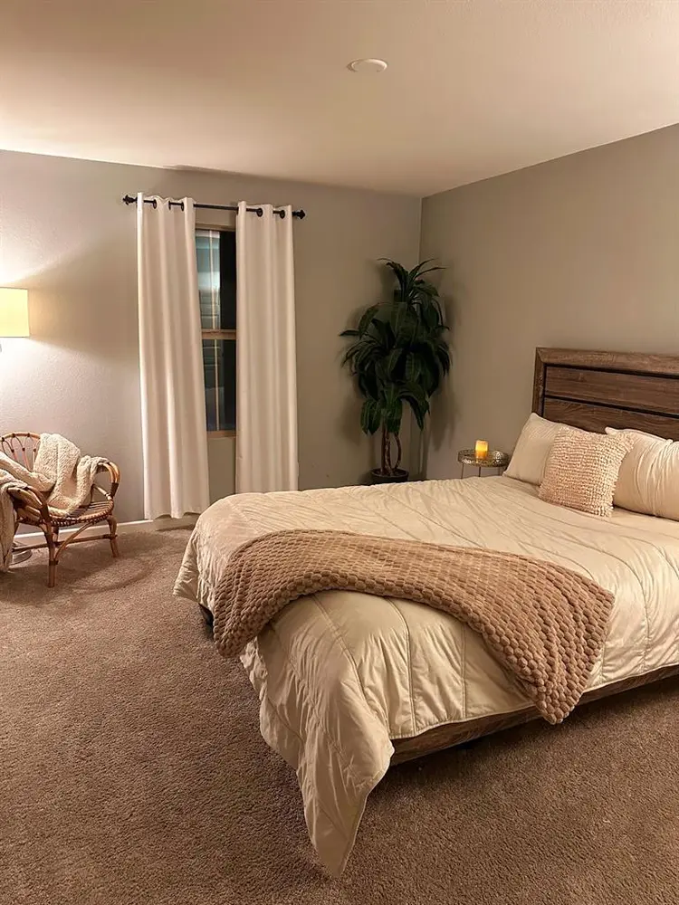 Room Perfect for Professionals!