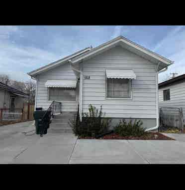 Fully furnished rent by the room