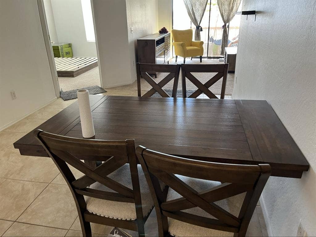 Spacious home in glendale.