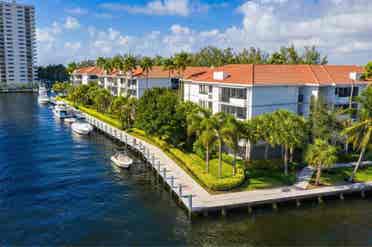 Close to Las Olas Beach