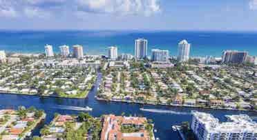 Close to Las Olas Beach
