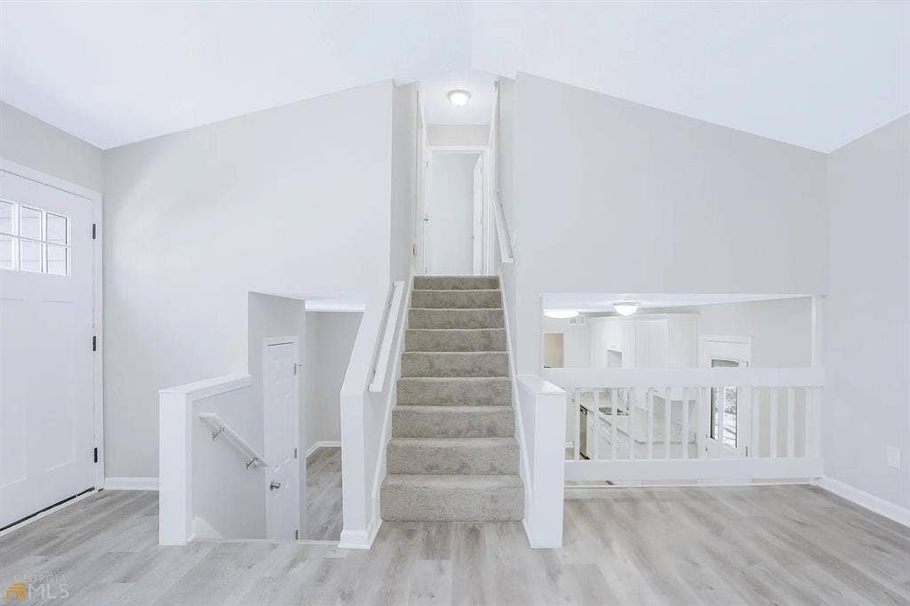 Roomated Wanted! - Available NOW