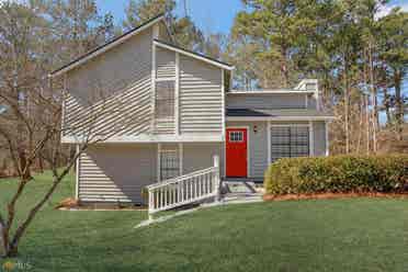 Roomated Wanted! - Available NOW