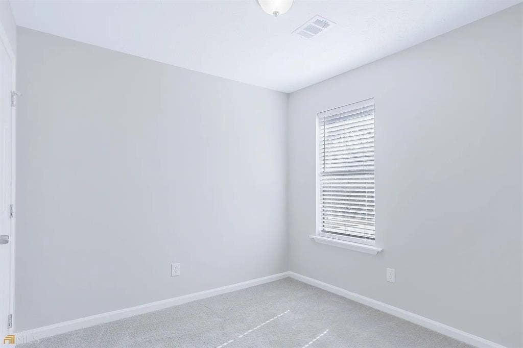 Roomated Wanted! - Available NOW