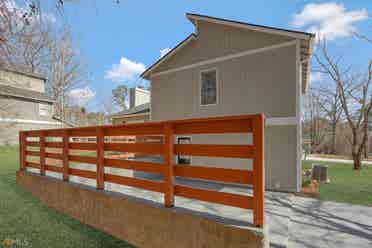 Roomated Wanted! - Available NOW