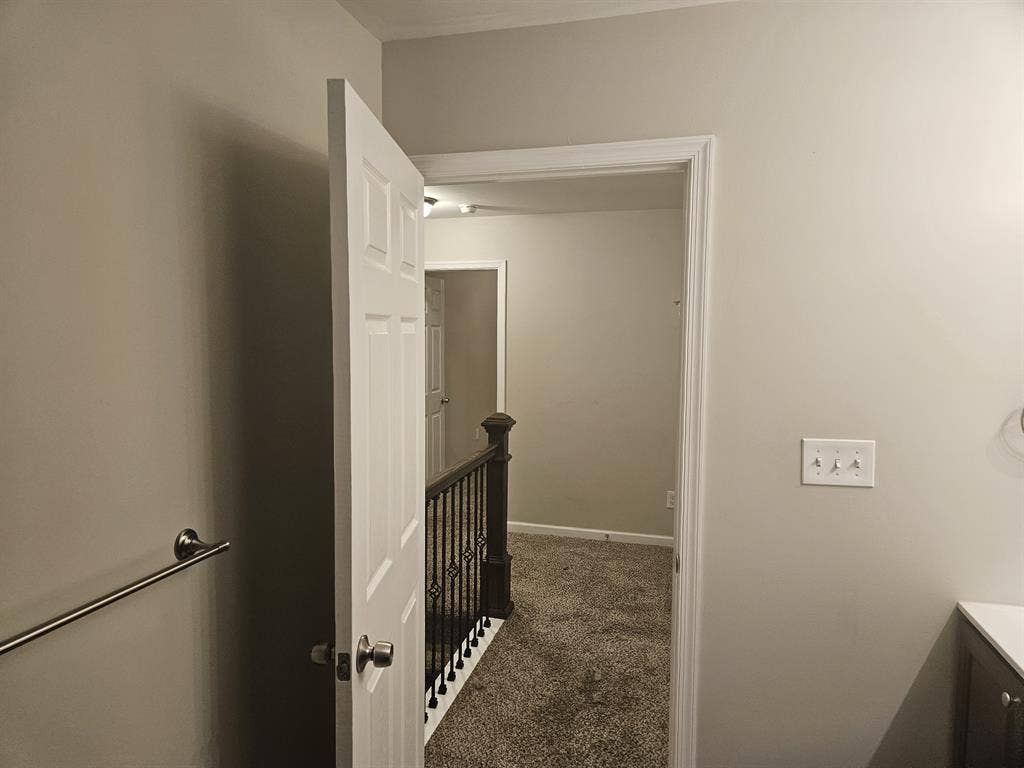 Large room for rent on second floor