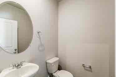 Unfurnished Rooms For Rent