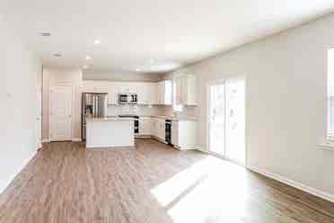 Unfurnished Rooms For Rent