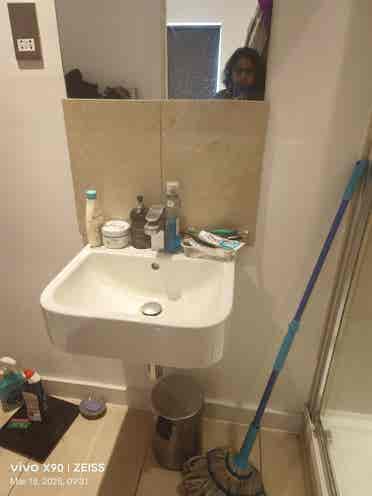 Ensuite master bedroom to rent