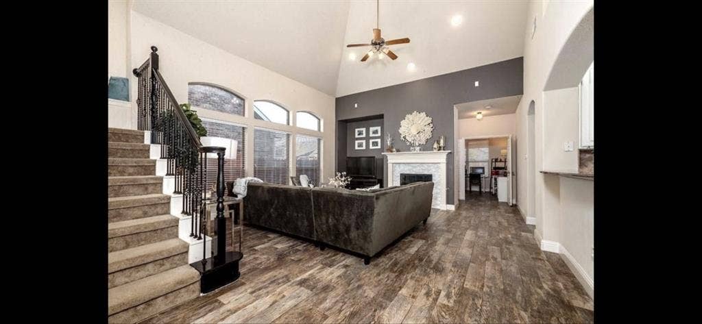 Smart home on the lake!