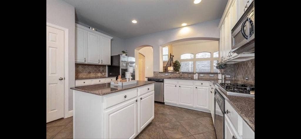 Smart home on the lake!