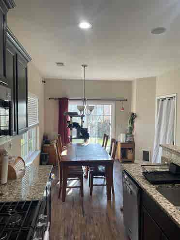 Room for rent /mo