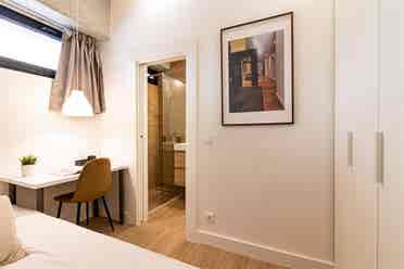 Room with private bathroom-Marvila