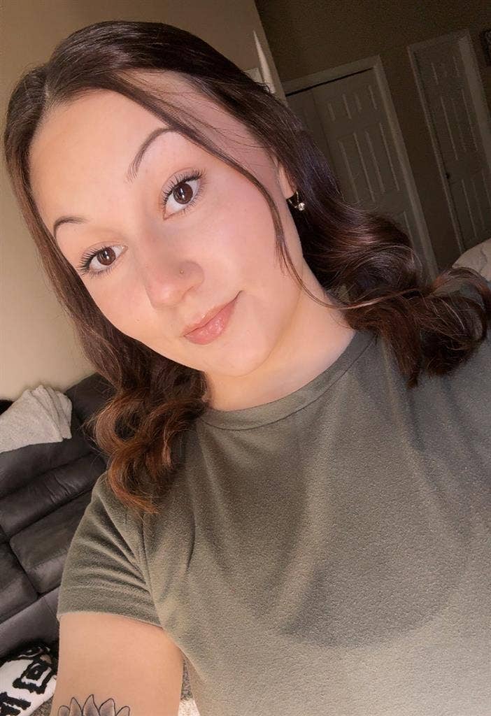 Looking for a female roommate