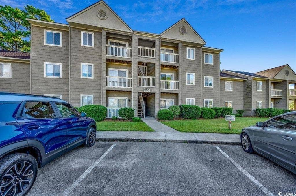 LOOKING FOR ROOMMATE