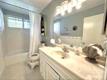 1BR in shared home utilities incl.