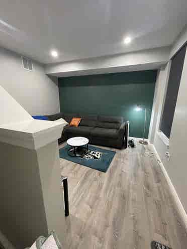 Spare bedroom for rent in townhouse