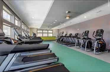 Subleasing room at the retreat