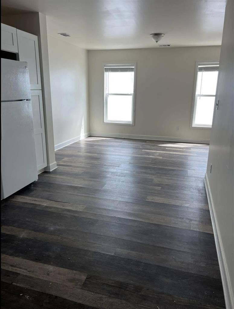 ISO 2 roommates in Marathon