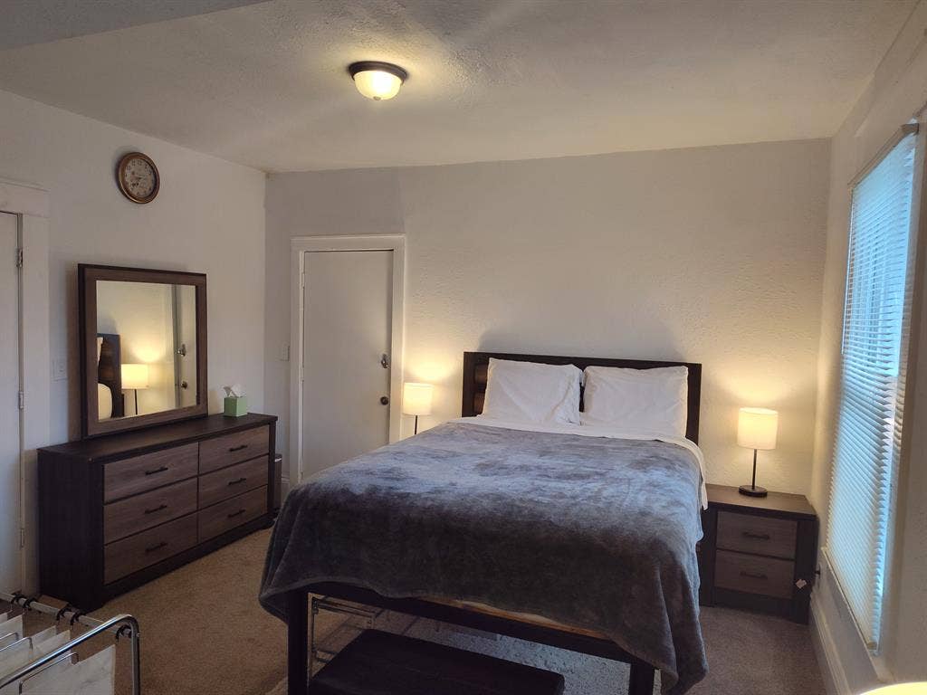 New Listing
Close to downtown KC!