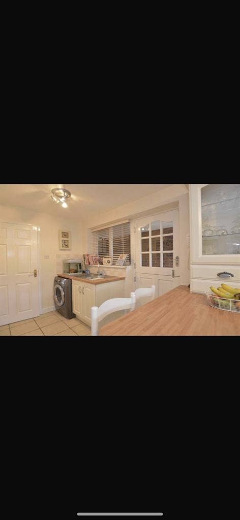 Double room available for female