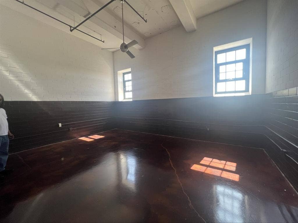 HUGE Loft Apartment Available !