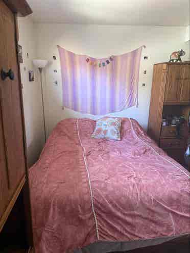 1 bedroom apartment for the summer!